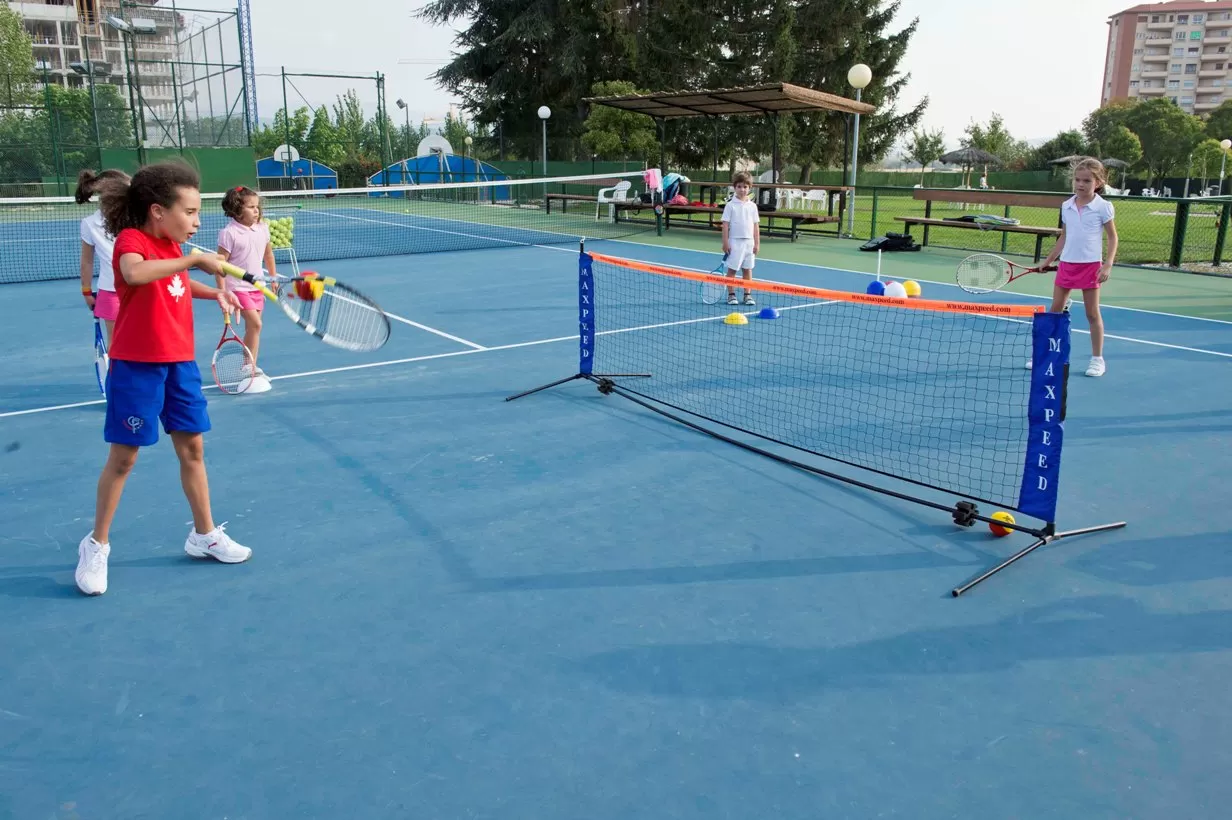 Apprendre à jouer avec son enfant – JSA Tennis