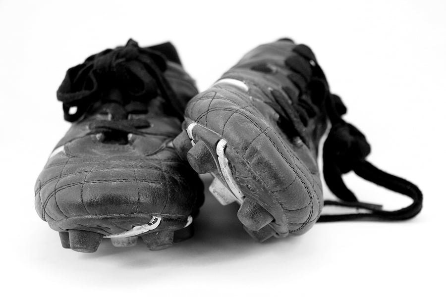 botas de futbol adidas niño cesped artificial