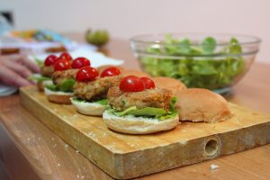 hamburguesas vegetales de una dieta para niños deportistas