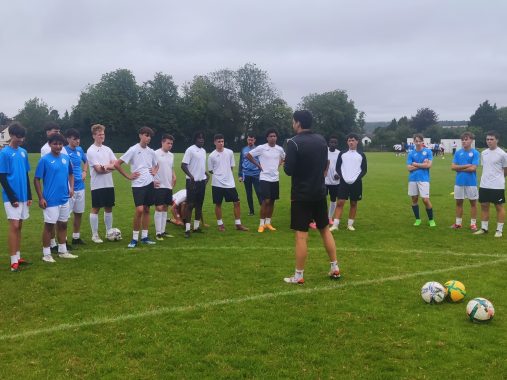 Englands Hochleistungs-Fußball-Sommercamp