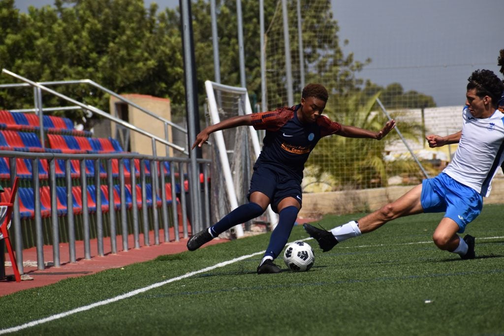 Defensa en la banda en Valencia Alto Rendimiento