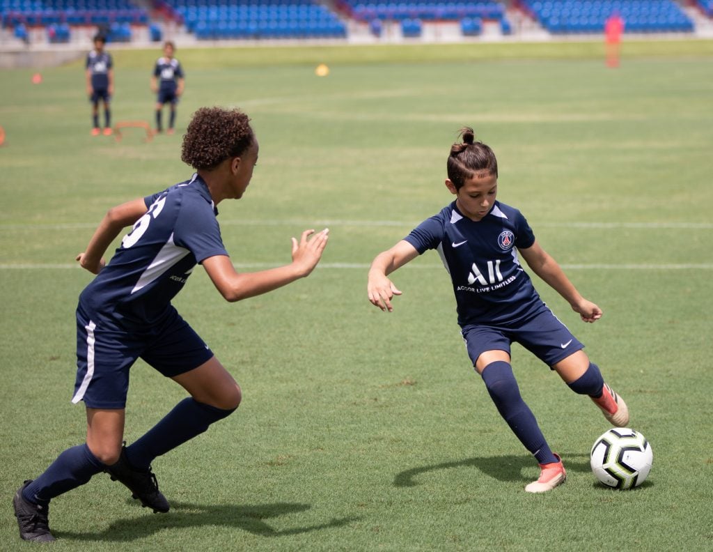 Milieu de terrain en formation de haut niveau au PSG USA